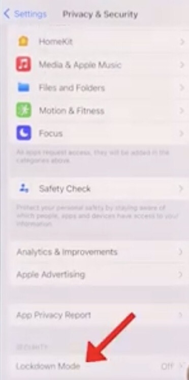 After that, tap on the “Lockdown Mode.”