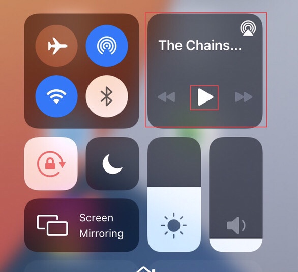 Open the “Control Center” and tap on the “play” icon on the music box to play YouTube in background on iPhone (iOS 16)