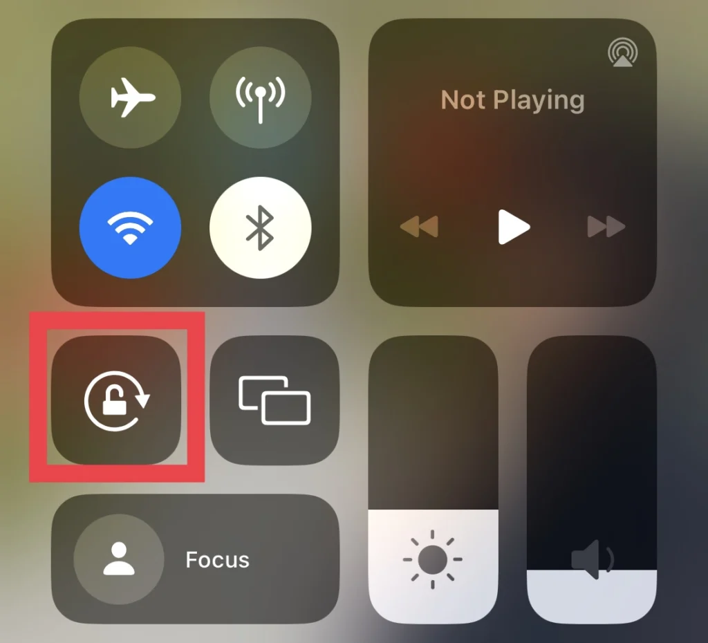 Tap to turn off the "Screen Lock Rotation" option.